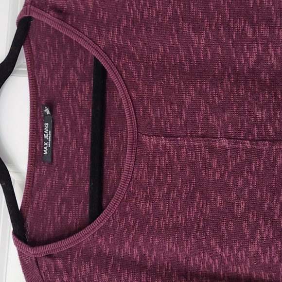 Mixed media top. - Picture 2 of 6